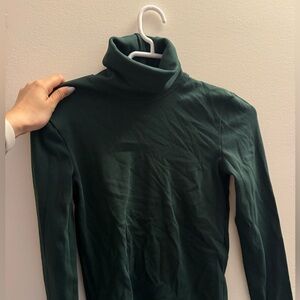 Zara cotton forest green turtle neck - xs